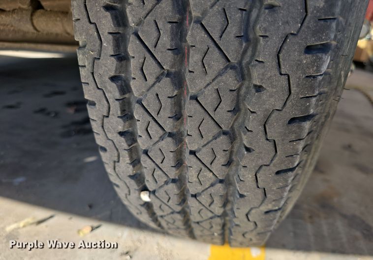 image for item NI9361 1990 Ford F350 XL ambulance