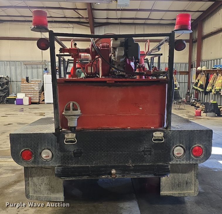 image for item NI9367 2000 Chevrolet Silverado 2500 LS brush fire truck