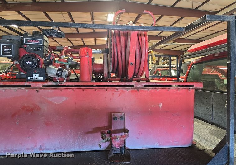 image for item NI9367 2000 Chevrolet Silverado 2500 LS brush fire truck