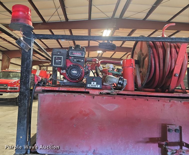 image for item NI9367 2000 Chevrolet Silverado 2500 LS brush fire truck