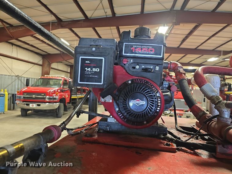 image for item NI9367 2000 Chevrolet Silverado 2500 LS brush fire truck