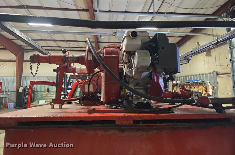 image for item NI9367 2000 Chevrolet Silverado 2500 LS brush fire truck