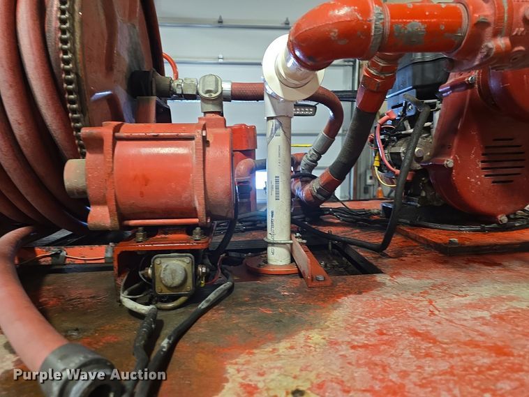 image for item NI9367 2000 Chevrolet Silverado 2500 LS brush fire truck