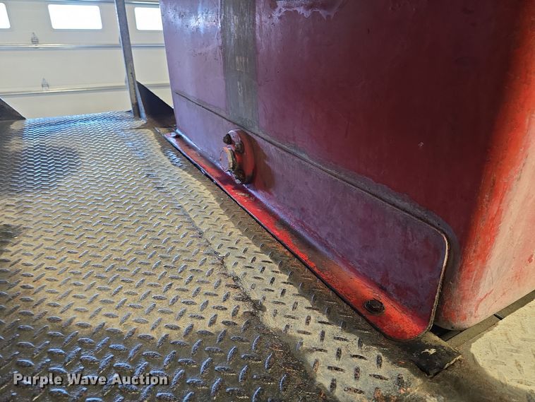 image for item NI9367 2000 Chevrolet Silverado 2500 LS brush fire truck