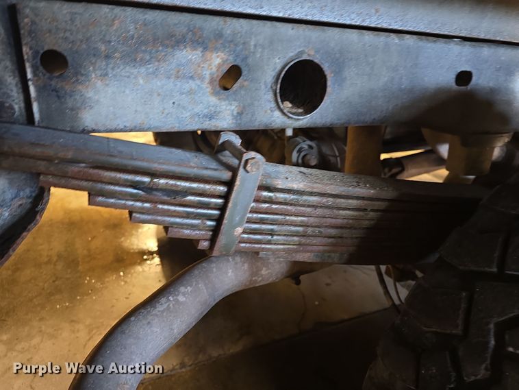 image for item NI9367 2000 Chevrolet Silverado 2500 LS brush fire truck