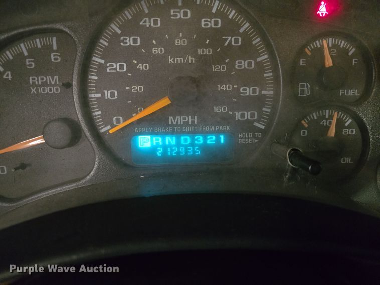 image for item NI9367 2000 Chevrolet Silverado 2500 LS brush fire truck