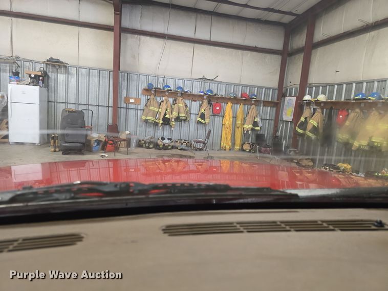 image for item NI9367 2000 Chevrolet Silverado 2500 LS brush fire truck