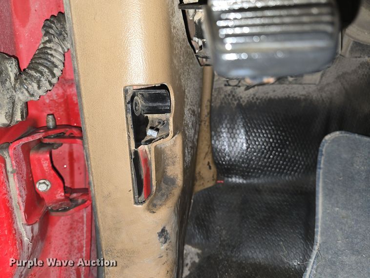 image for item NI9367 2000 Chevrolet Silverado 2500 LS brush fire truck