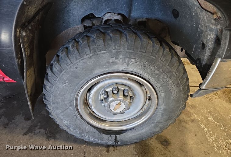 image for item NI9367 2000 Chevrolet Silverado 2500 LS brush fire truck