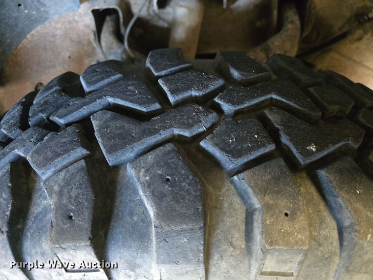 image for item NI9367 2000 Chevrolet Silverado 2500 LS brush fire truck