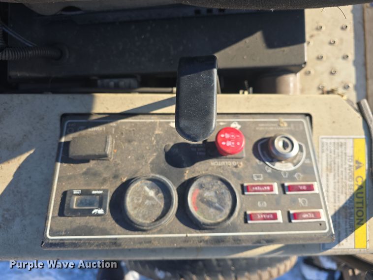 image for item NI9370 Grasshopper 725DT6 ZTR lawn mower