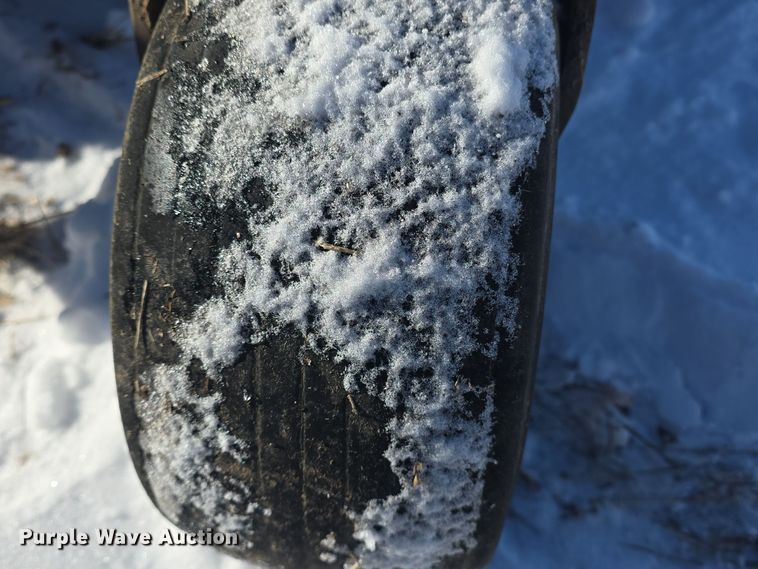 image for item NI9370 Grasshopper 725DT6 ZTR lawn mower