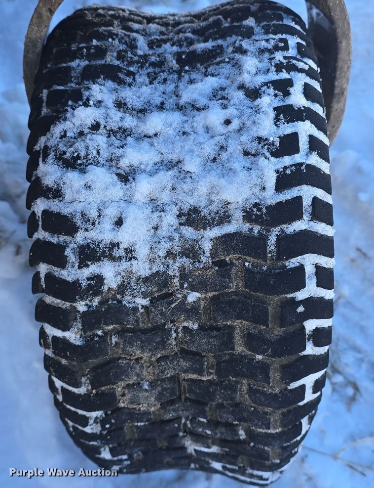 image for item NI9370 Grasshopper 725DT6 ZTR lawn mower