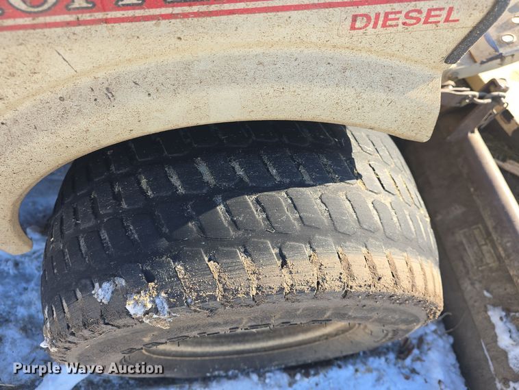 image for item NI9370 Grasshopper 725DT6 ZTR lawn mower