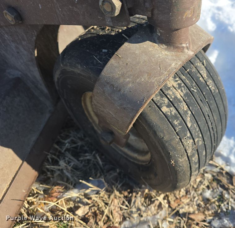 image for item NI9370 Grasshopper 725DT6 ZTR lawn mower