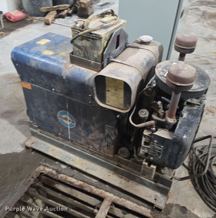 image for item NI9374 Miller AEAD-200LE welder/generator