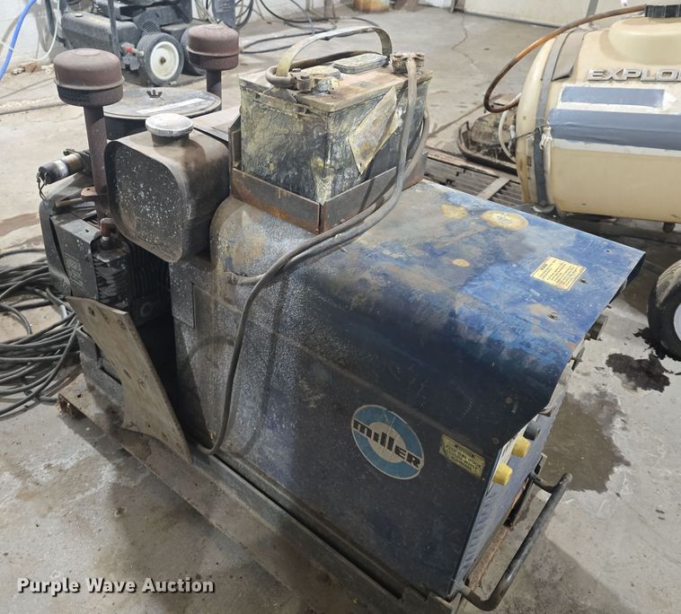 image for item NI9374 Miller AEAD-200LE welder/generator
