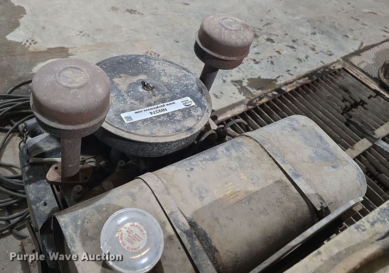 image for item NI9374 Miller AEAD-200LE welder/generator