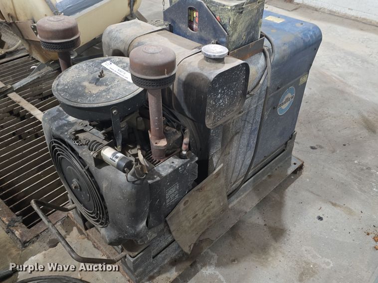 image for item NI9374 Miller AEAD-200LE welder/generator