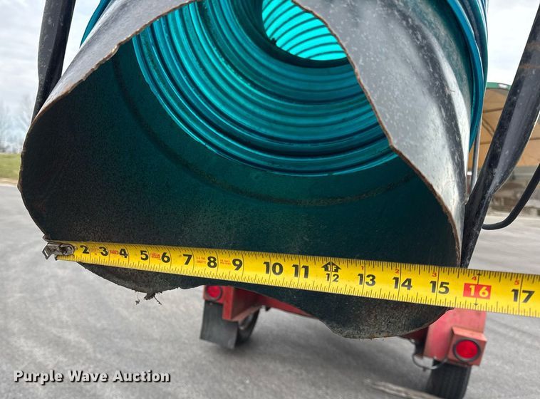 image for item OG9776 2009 Giant Vac TM4901JDTB-HW leaf vacuum trailer 