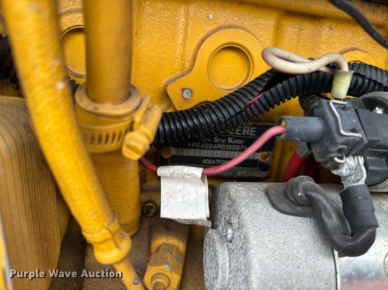 image for item OG9776 2009 Giant Vac TM4901JDTB-HW leaf vacuum trailer 