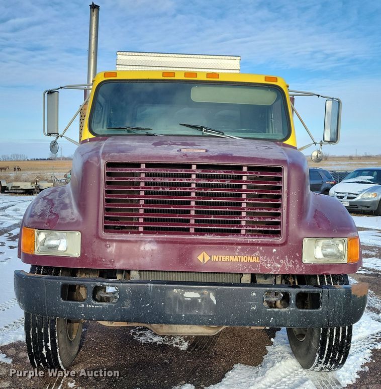 image for item OH9498 1991 International 4900 water truck