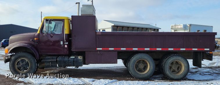 image for item OH9498 1991 International 4900 water truck