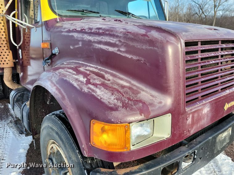 image for item OH9498 1991 International 4900 water truck