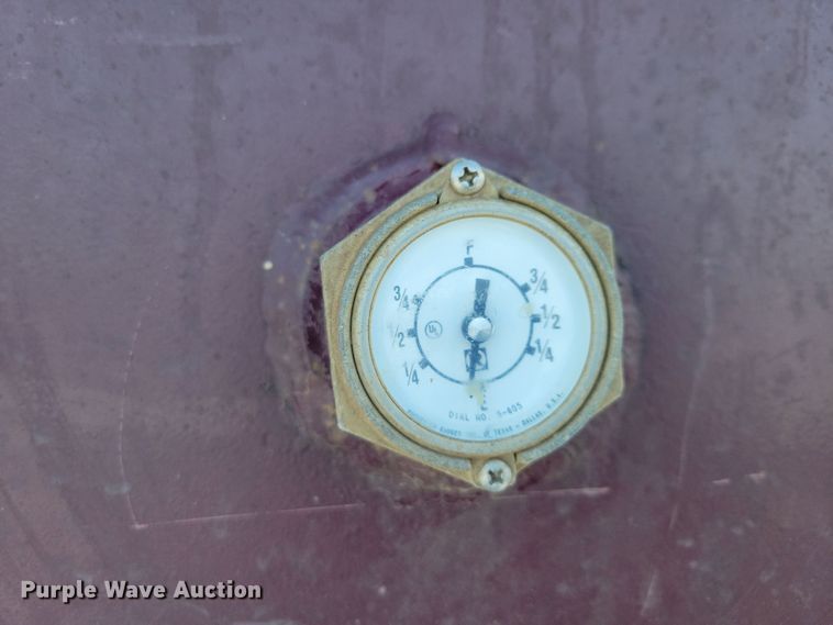 image for item OH9498 1991 International 4900 water truck