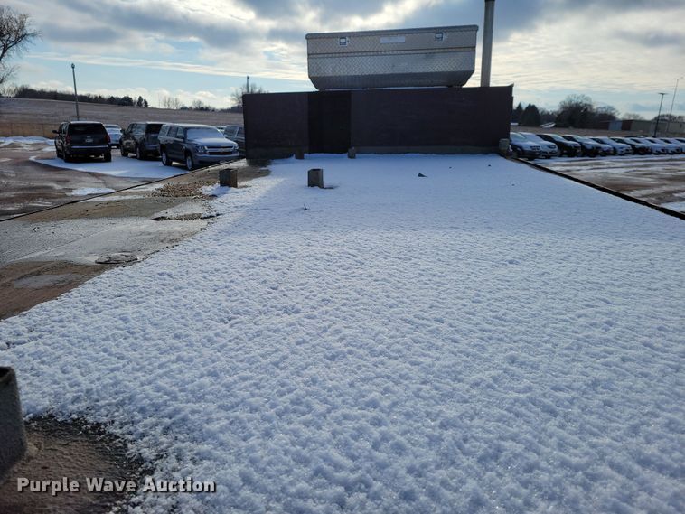 image for item OH9498 1991 International 4900 water truck