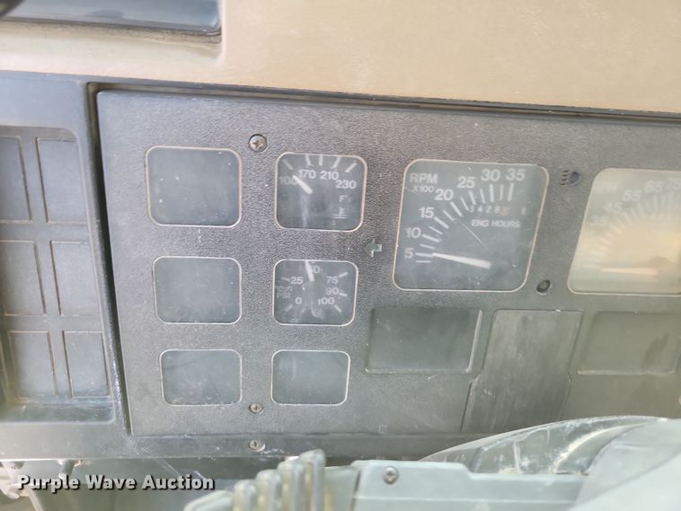 image for item OH9498 1991 International 4900 water truck