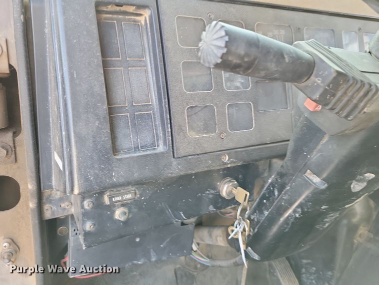 image for item OH9498 1991 International 4900 water truck