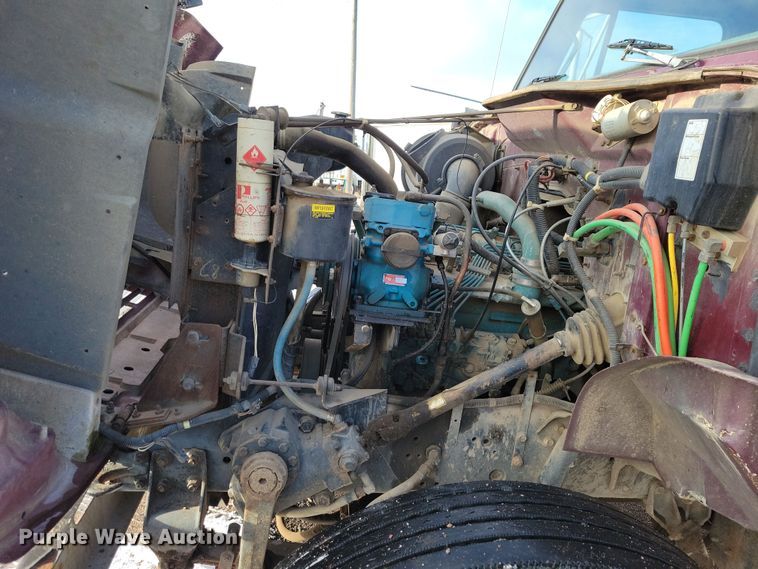 image for item OH9498 1991 International 4900 water truck