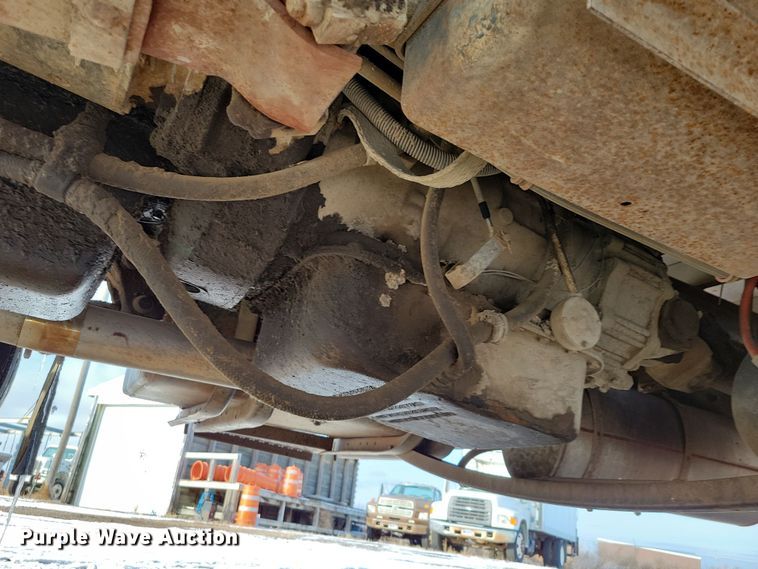 image for item OH9498 1991 International 4900 water truck