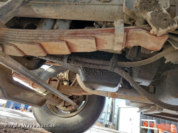 image for item OH9498 1991 International 4900 water truck