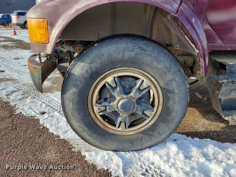 image for item OH9498 1991 International 4900 water truck