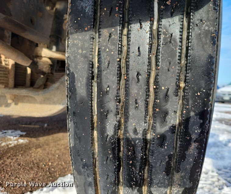 image for item OH9498 1991 International 4900 water truck