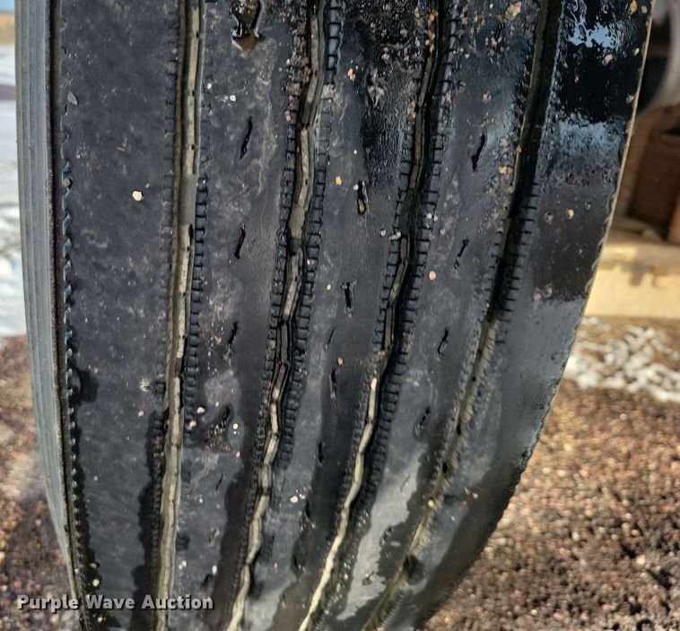 image for item OH9498 1991 International 4900 water truck