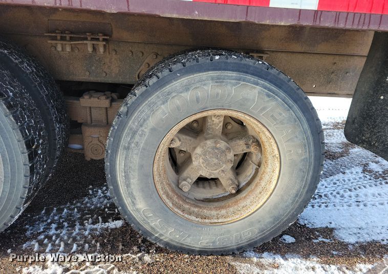 image for item OH9498 1991 International 4900 water truck