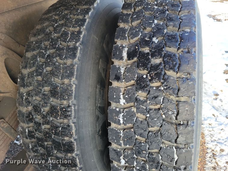 image for item OH9498 1991 International 4900 water truck