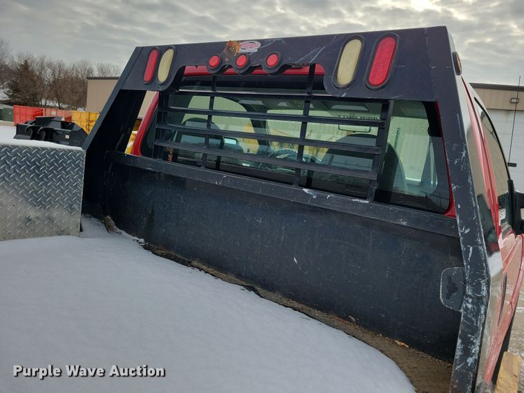 image for item OH9505 2010 Ford  F250 Super Duty flatbed pickup truck