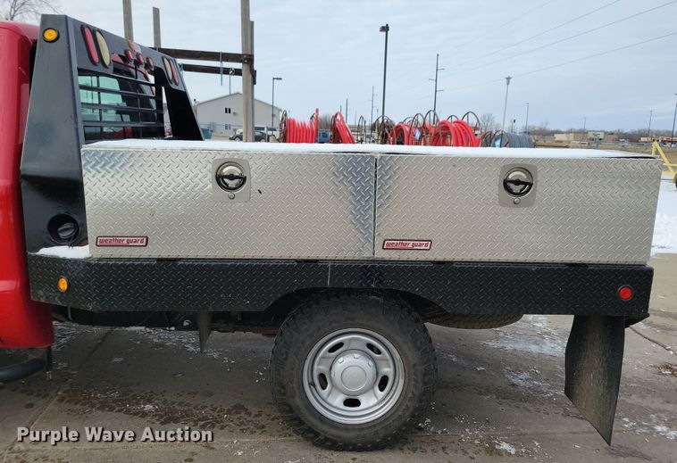 image for item OH9505 2010 Ford  F250 Super Duty flatbed pickup truck