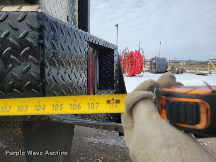 image for item OH9505 2010 Ford  F250 Super Duty flatbed pickup truck