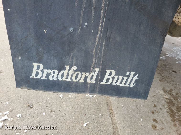 image for item OH9505 2010 Ford  F250 Super Duty flatbed pickup truck