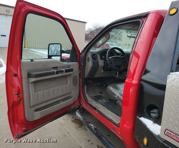 image for item OH9505 2010 Ford  F250 Super Duty flatbed pickup truck