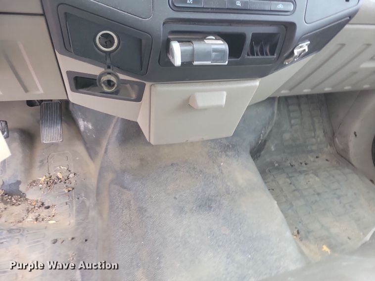 image for item OH9505 2010 Ford  F250 Super Duty flatbed pickup truck