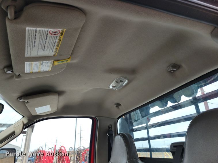 image for item OH9505 2010 Ford  F250 Super Duty flatbed pickup truck