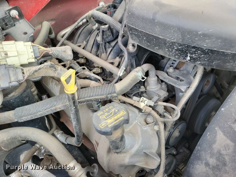 image for item OH9505 2010 Ford  F250 Super Duty flatbed pickup truck