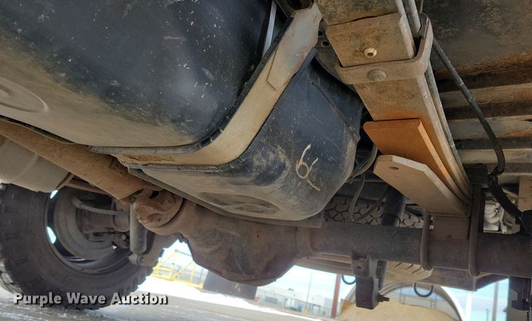 image for item OH9505 2010 Ford  F250 Super Duty flatbed pickup truck