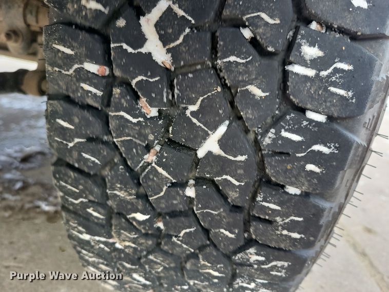 image for item OH9505 2010 Ford  F250 Super Duty flatbed pickup truck